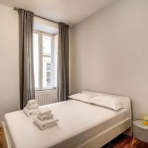 family-room-in-via-del-corso-central.it-romehotels.com/